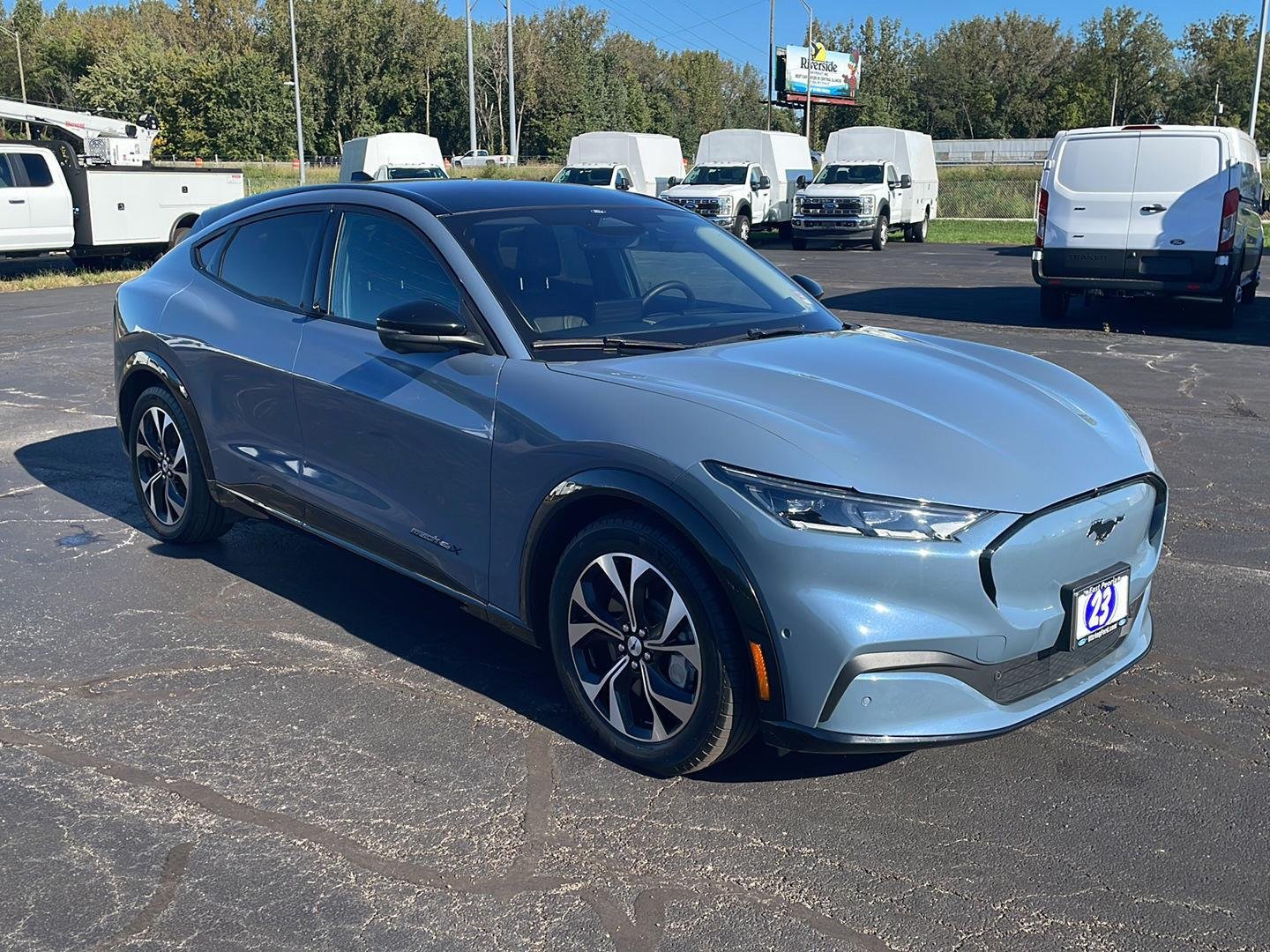 Used 2023 Vapor Blue Metallic Ford Premium image 7