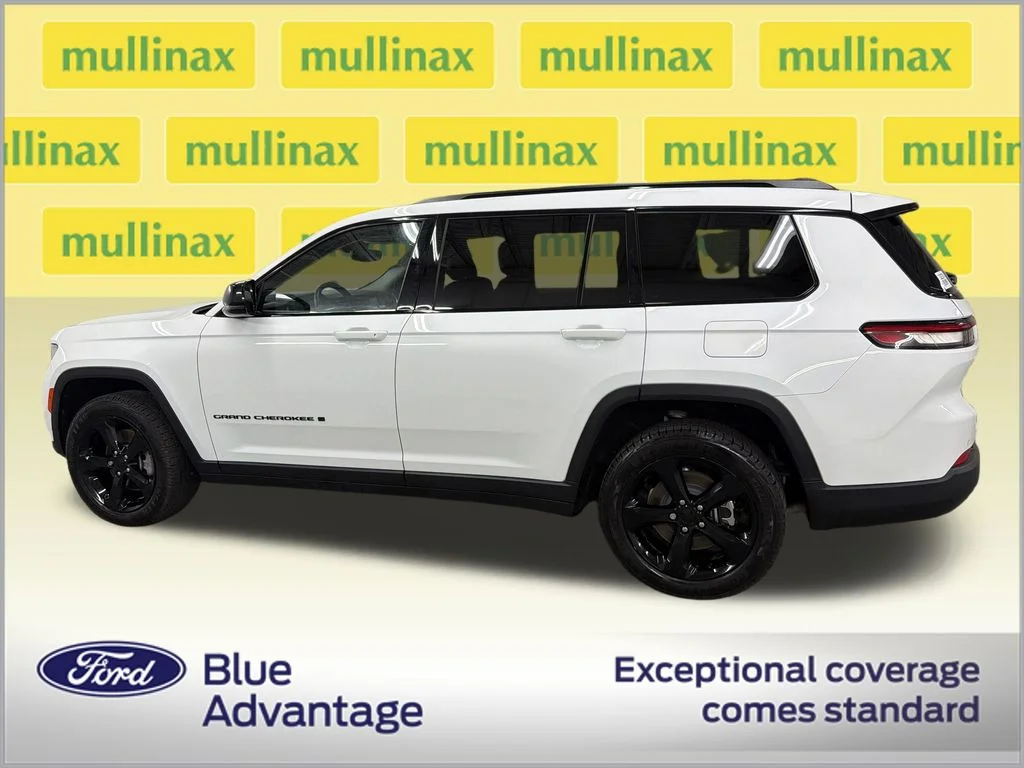 Certified Used 2022 White Jeep Limited image 11