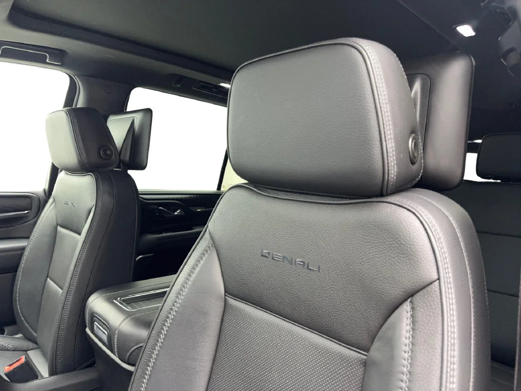 Used 2024 White GMC Denali image 30