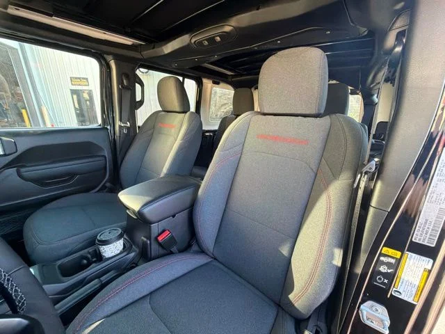 New 2026 Black Clearcoat Jeep Rubicon image 19