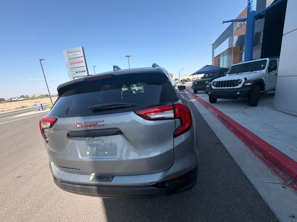 Used 2023 Silver GMC SLE image 13