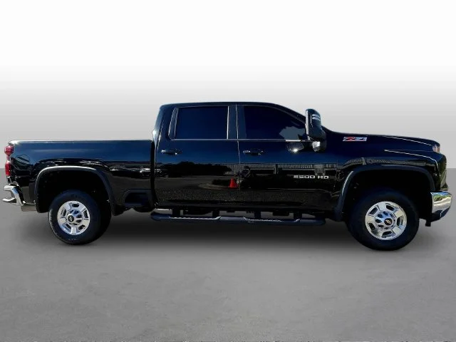 Used 2024 Black Chevrolet LT image 9