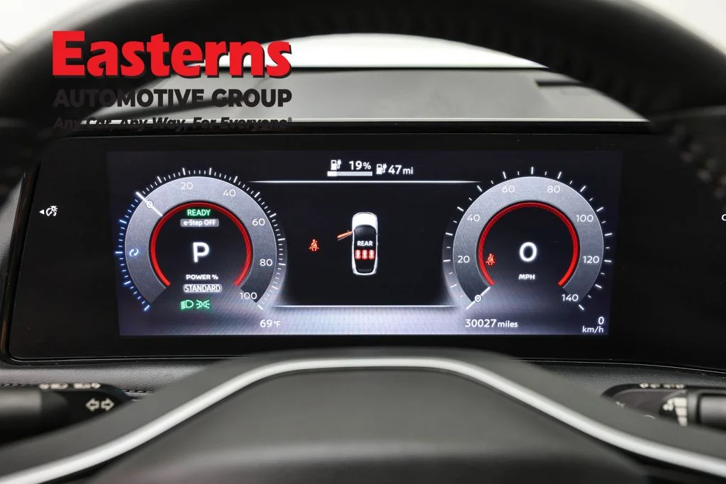 Used 2023 Gray Nissan ENGAGE image 17