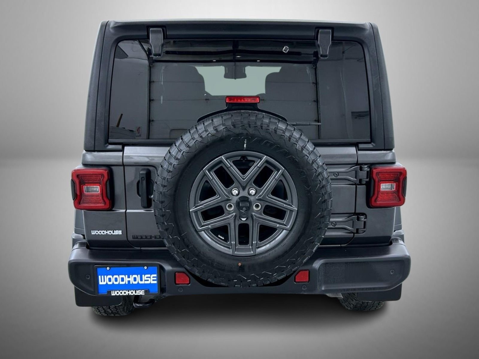 Used 2025 Gray Jeep Sport S image 6