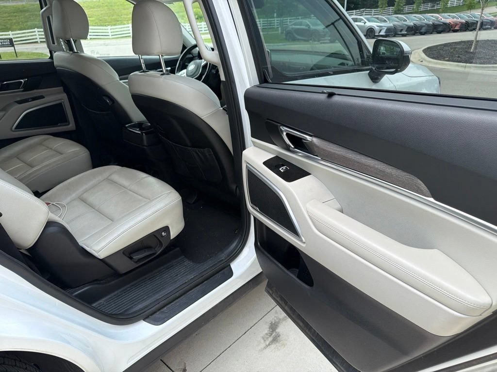 Used 2021 Snow White Pearl Kia EX image 15