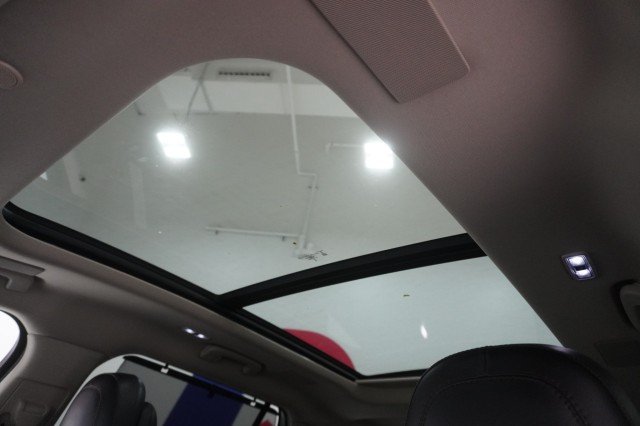 Used 2021 WHITE Lincoln Reserve image 19