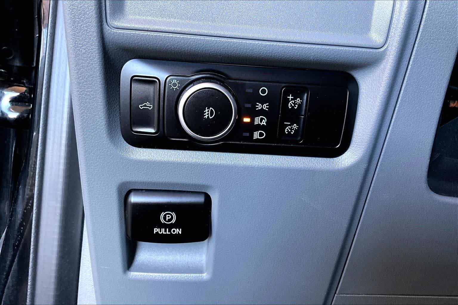 Used 2023 Agate Black Metallic Ford XLT image 63