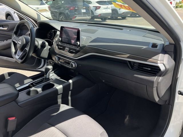 2025 Nissan Altima SV - Photo 25