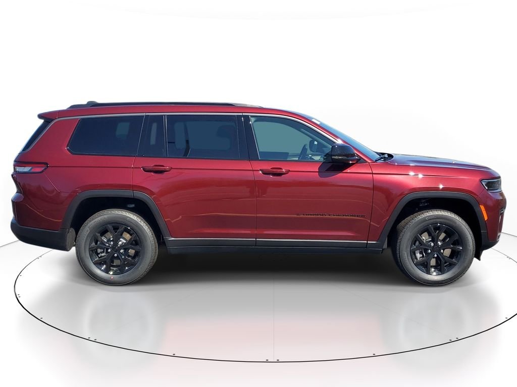 New 2026 Velvet Red Pearlcoat Jeep Altitude image 4
