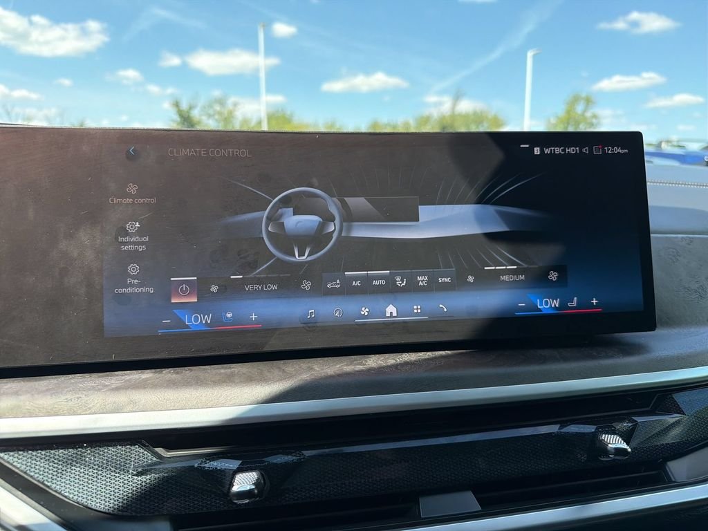 Certified Used 2025 Black Sapphire Metallic BMW xDrive40i image 16