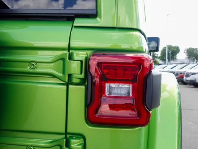 Used 2025 Green Jeep Sahara 4xe image 6