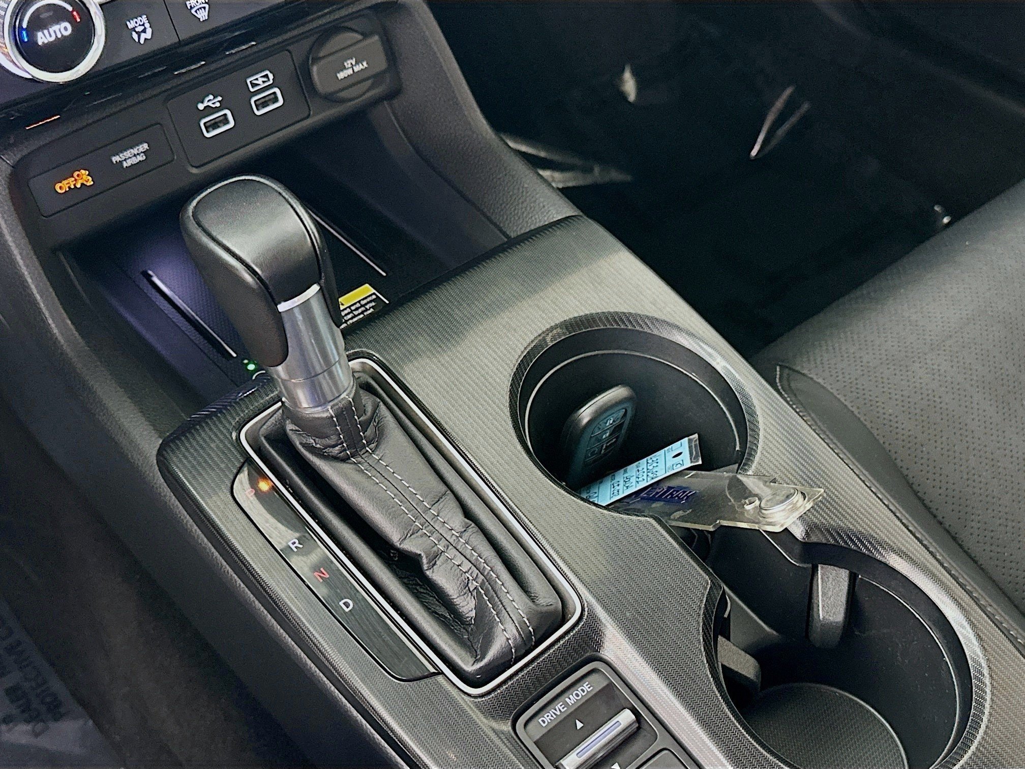 2022 Honda Civic Touring - Photo 14