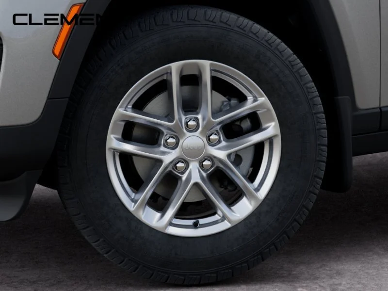 New 2026 Silver Zynith Exterior Paint Jeep Laredo X image 9