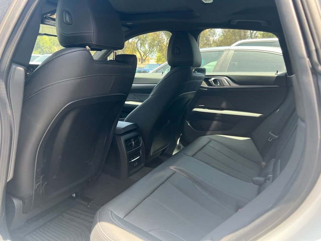 Used 2025 Alpine White BMW xDrive40 image 11