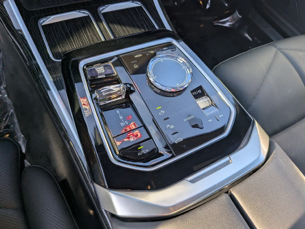 Used 2023 Black BMW 740i image 21