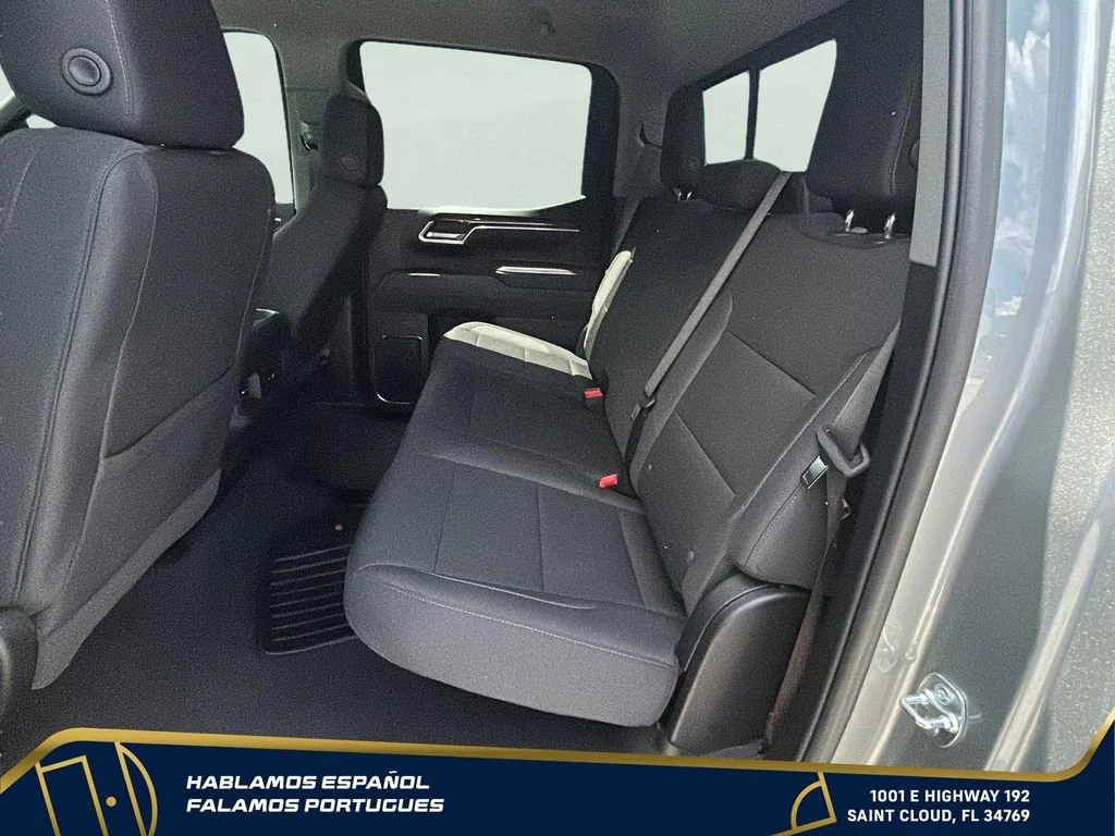 Used 2025 Sterling Gray Metallic Chevrolet RST image 27