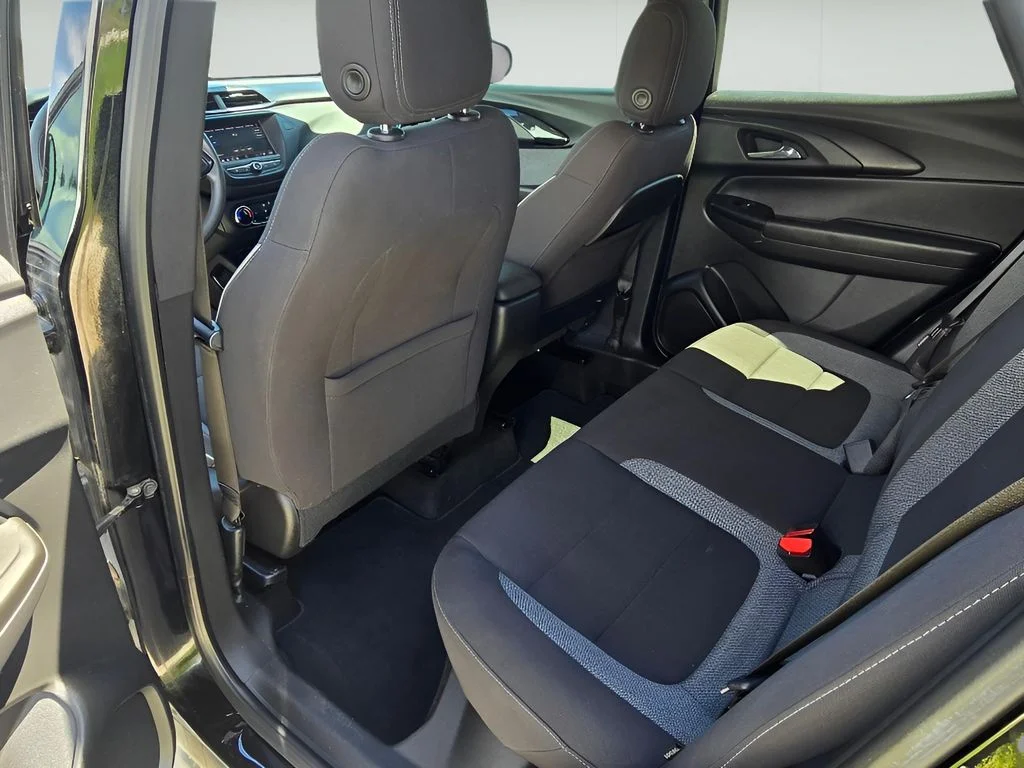 Used 2021 Mosaic Black Metallic Chevrolet LT image 26