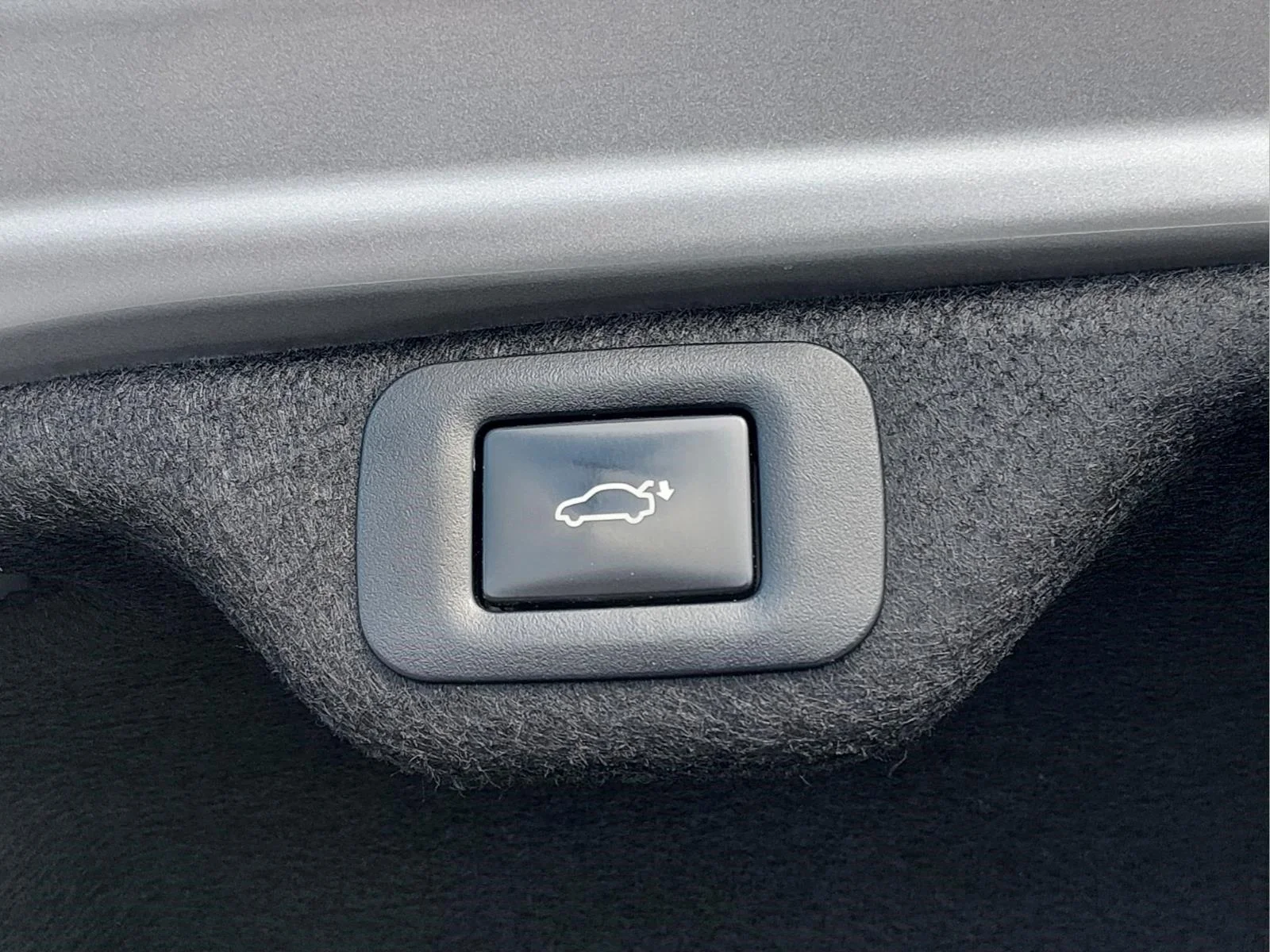 Used 2021 Silver Lining Metallic Lexus ES 300h image 22
