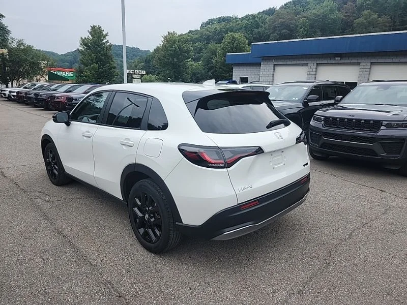 Used 2024  Honda Sport image 6
