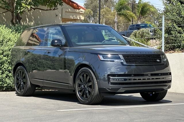 New 2027 Carpathian Grey Land Rover SE image 7