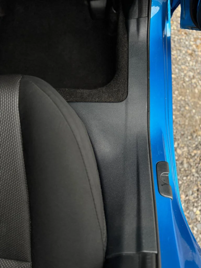 Used 2020 Ocean Blue Pearl Subaru Premium image 33