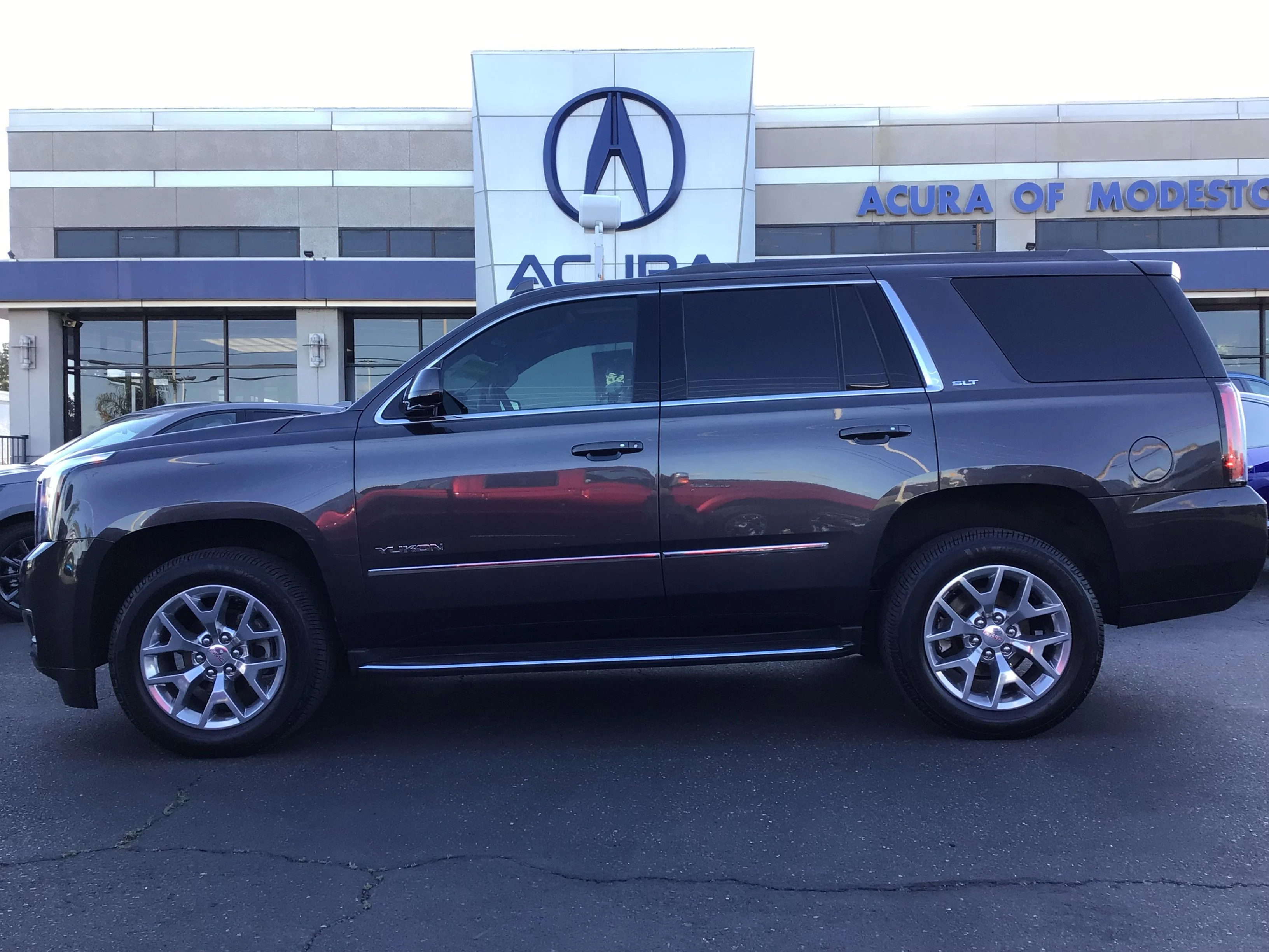2017 GMC Yukon 4WD SLT's photo