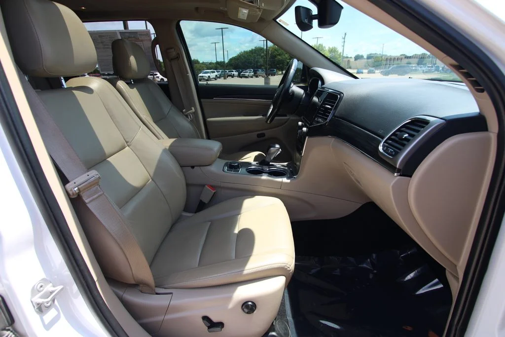 Used 2021 Bright White Clearcoat Jeep Limited image 8