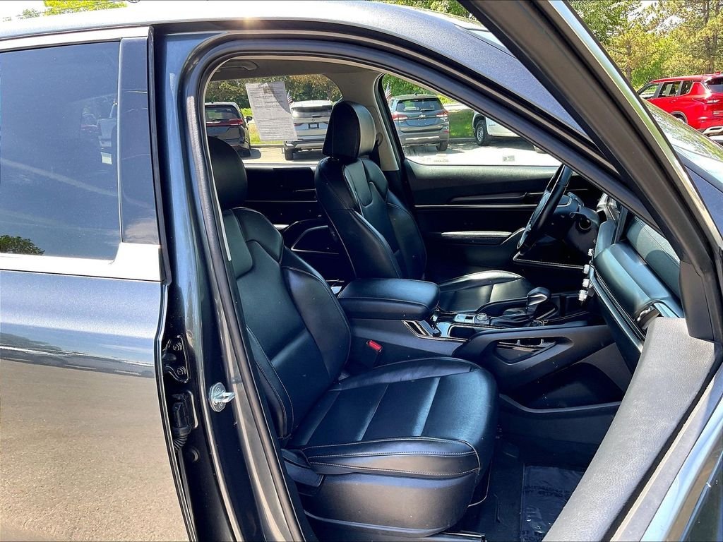 Used 2023 Gray Kia LX image 11