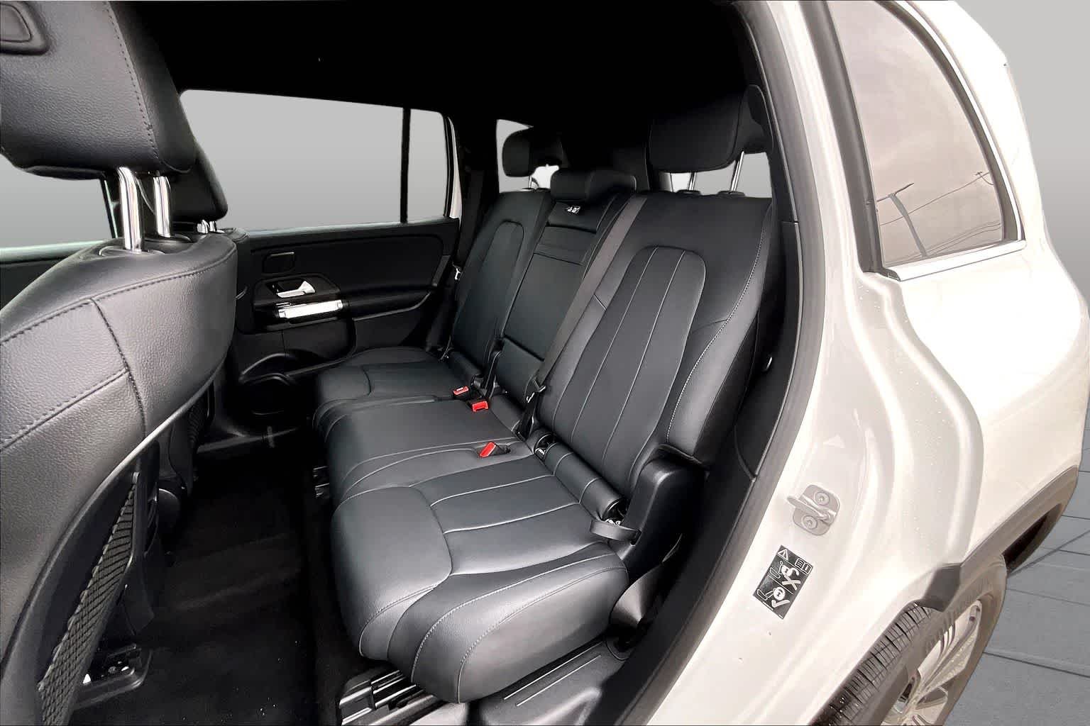 Used 2023 Polar White Mercedes-Benz EQB 300 image 20