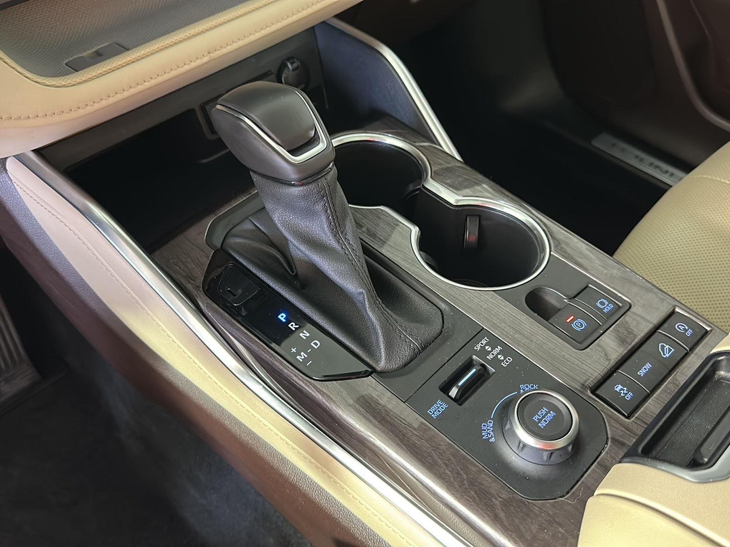 Used 2021 Moon Dust Toyota Platinum image 21