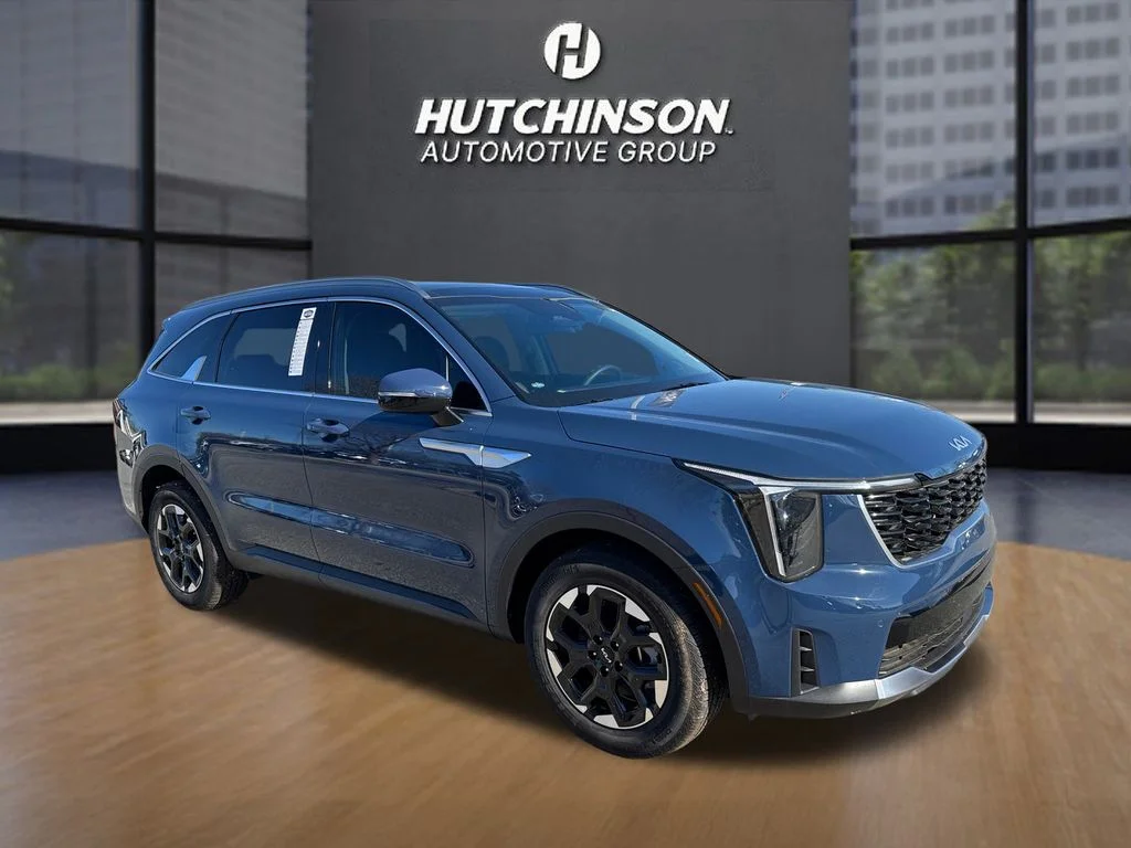 2025 Kia Sorento S AT's photo