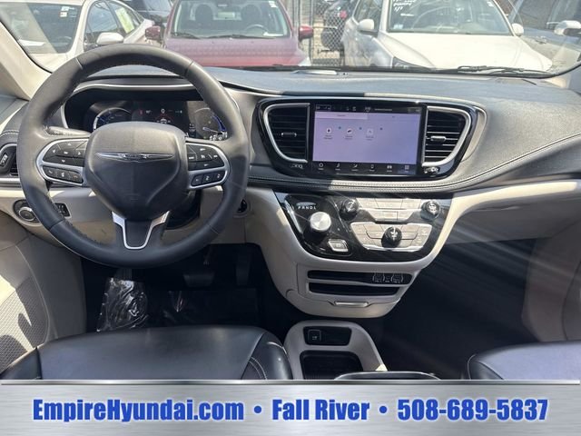 2023 Chrysler Pacifica Hybrid Touring L - Photo 15