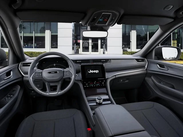 New 2026 Diamond Black Crystal Pearl-Coat Exterior Paint Jeep Laredo X image 40