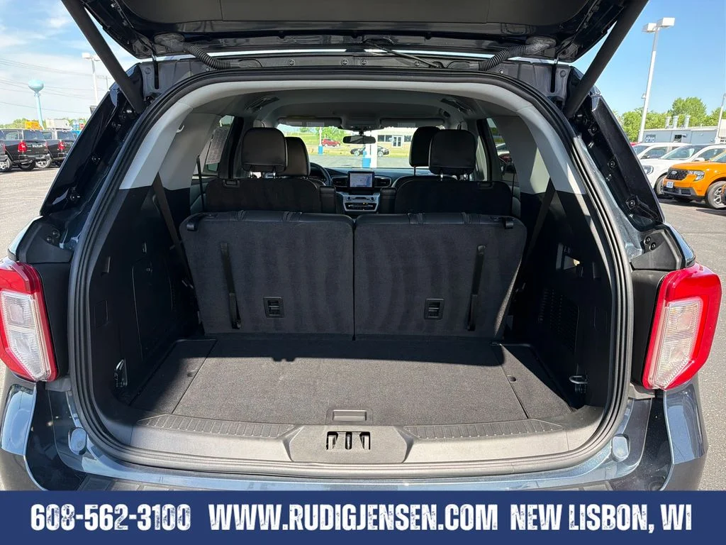 Used 2024 Blue Ford XLT image 22