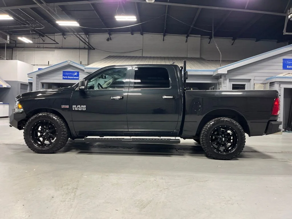 Used 2017 Brilliant Black Crystal Pearlcoat Ram Big Horn image 5