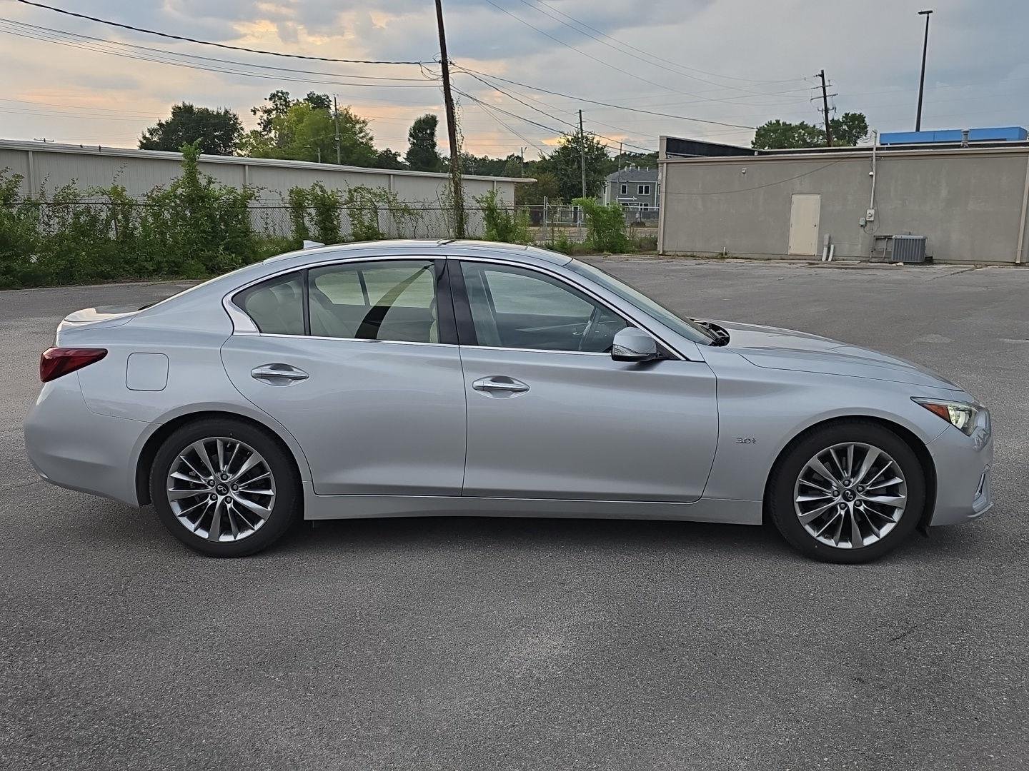 Used 2019 Liquid Platinum INFINITI 3.0t LUXE image 2