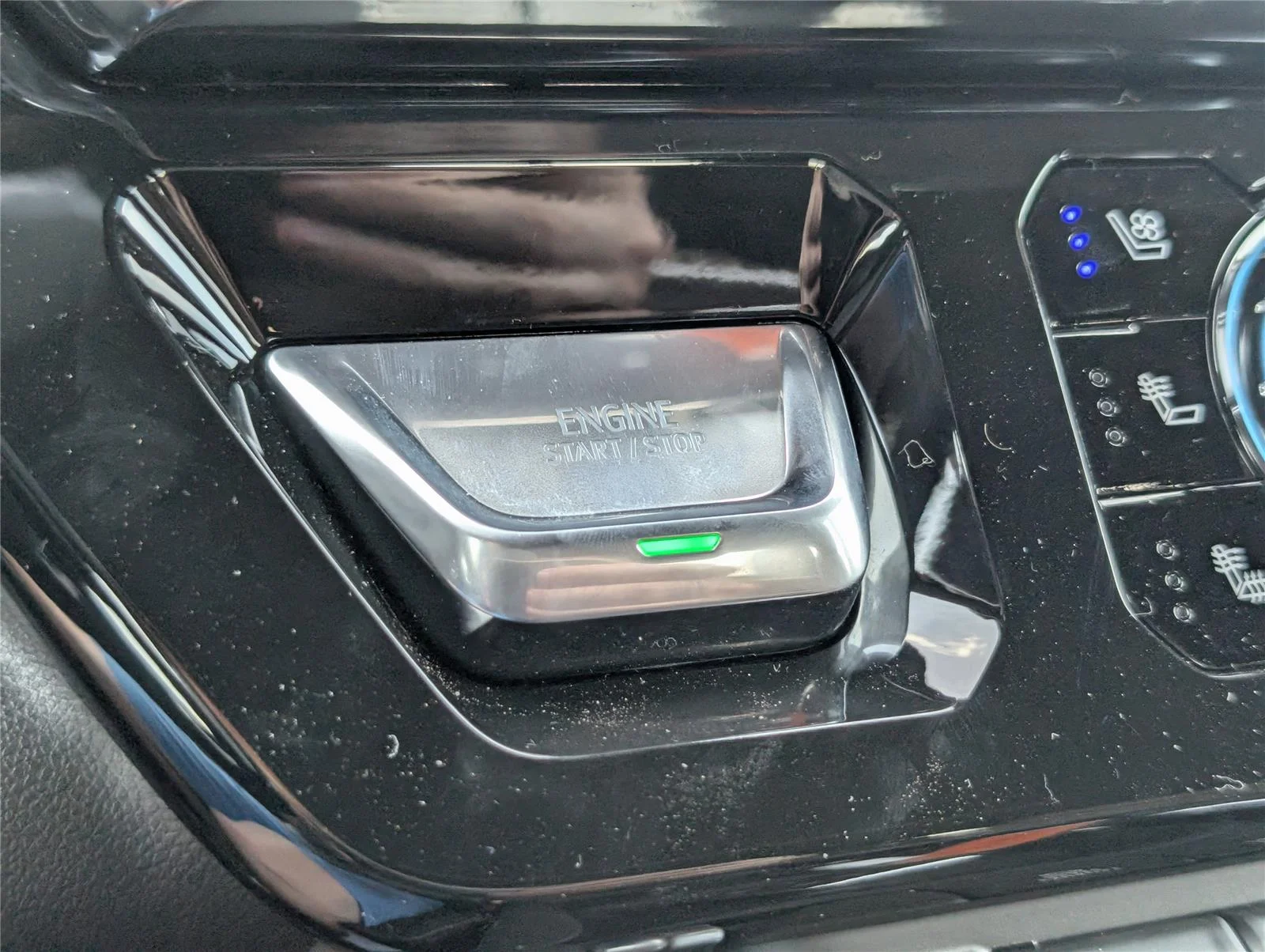 New 2026 Glacier White Tricoat GMC Denali DRW image 33