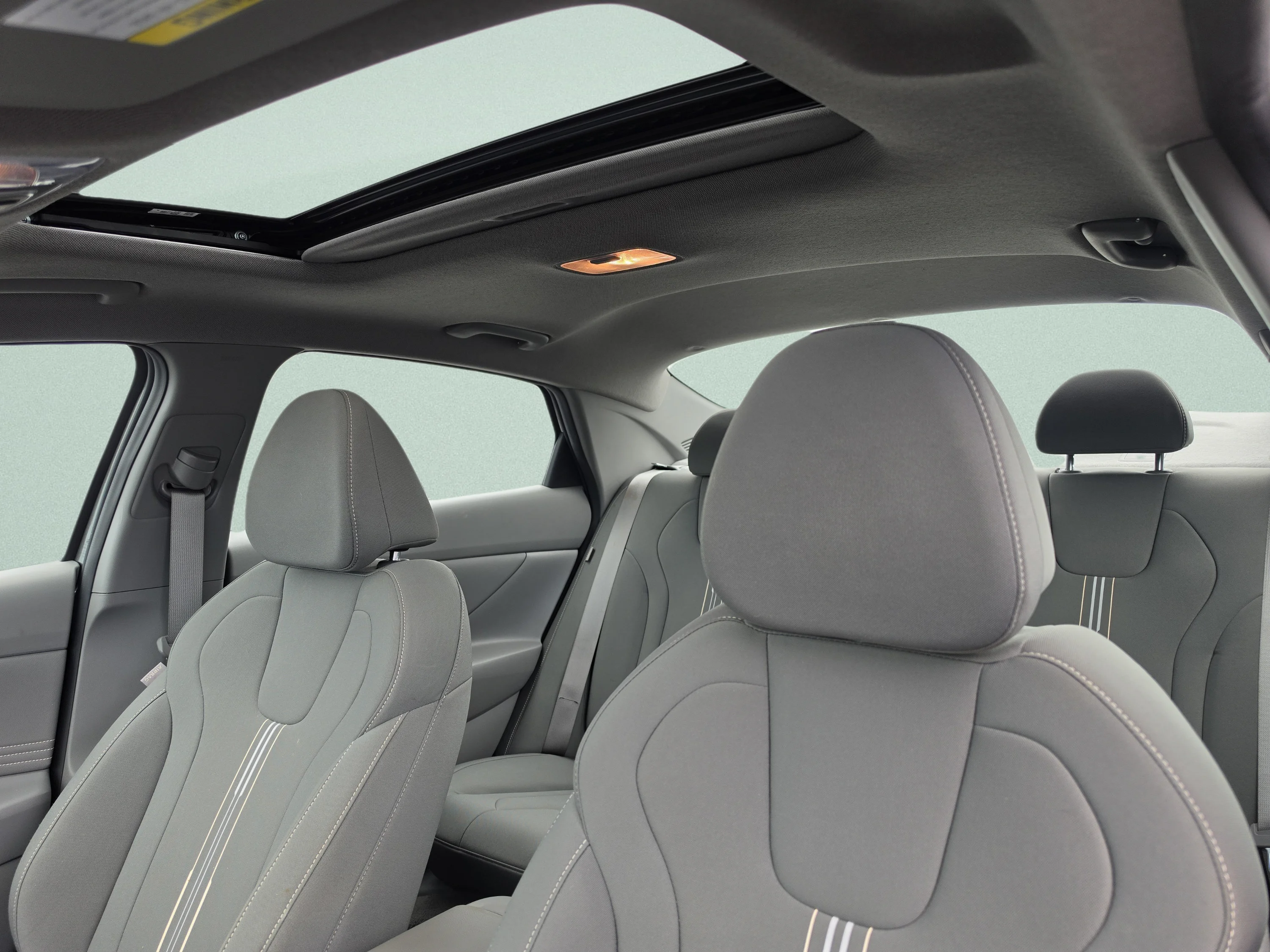 Used 2025 Amazon Gray Hyundai SEL Convenience image 24