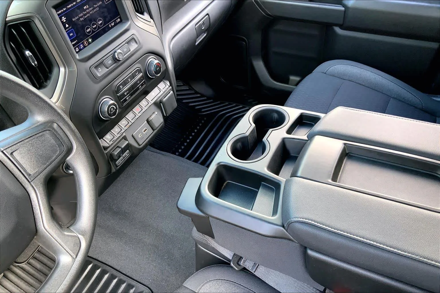 Used 2025 Slate Gray Metallic Chevrolet Custom image 17