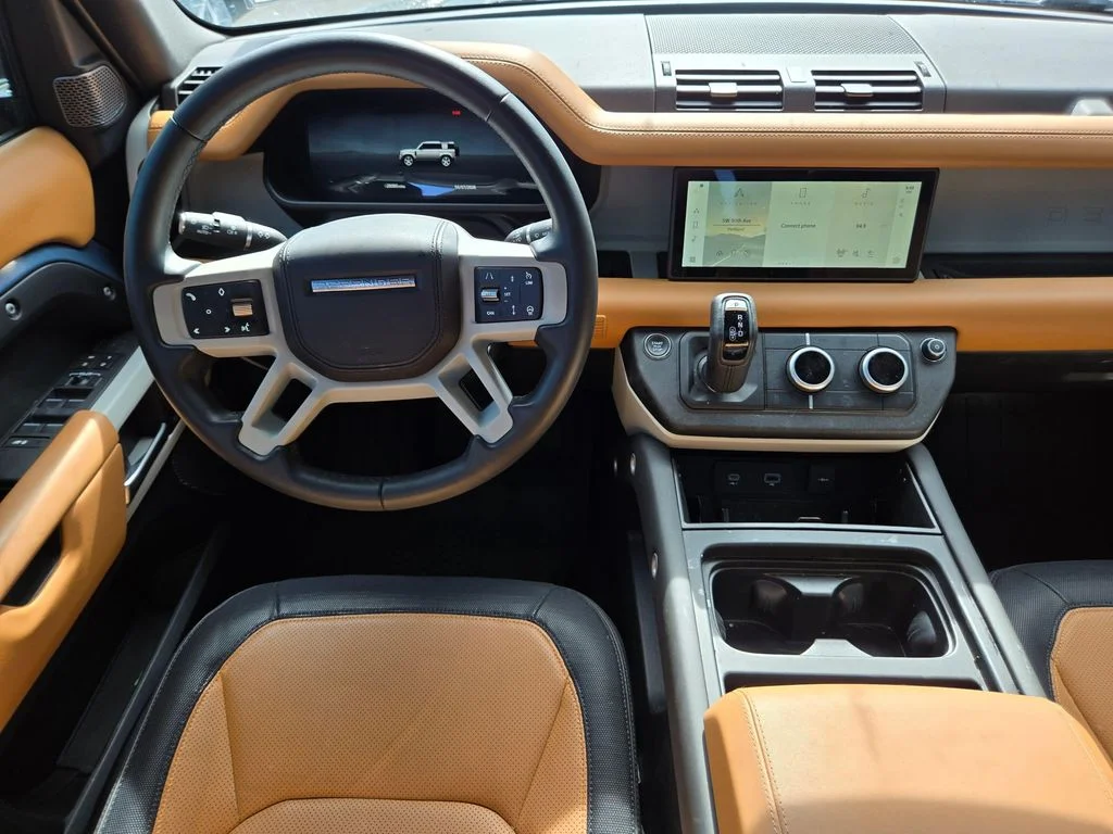 Used 2024 Tasman Blue Metallic Land Rover X-Dynamic SE image 18