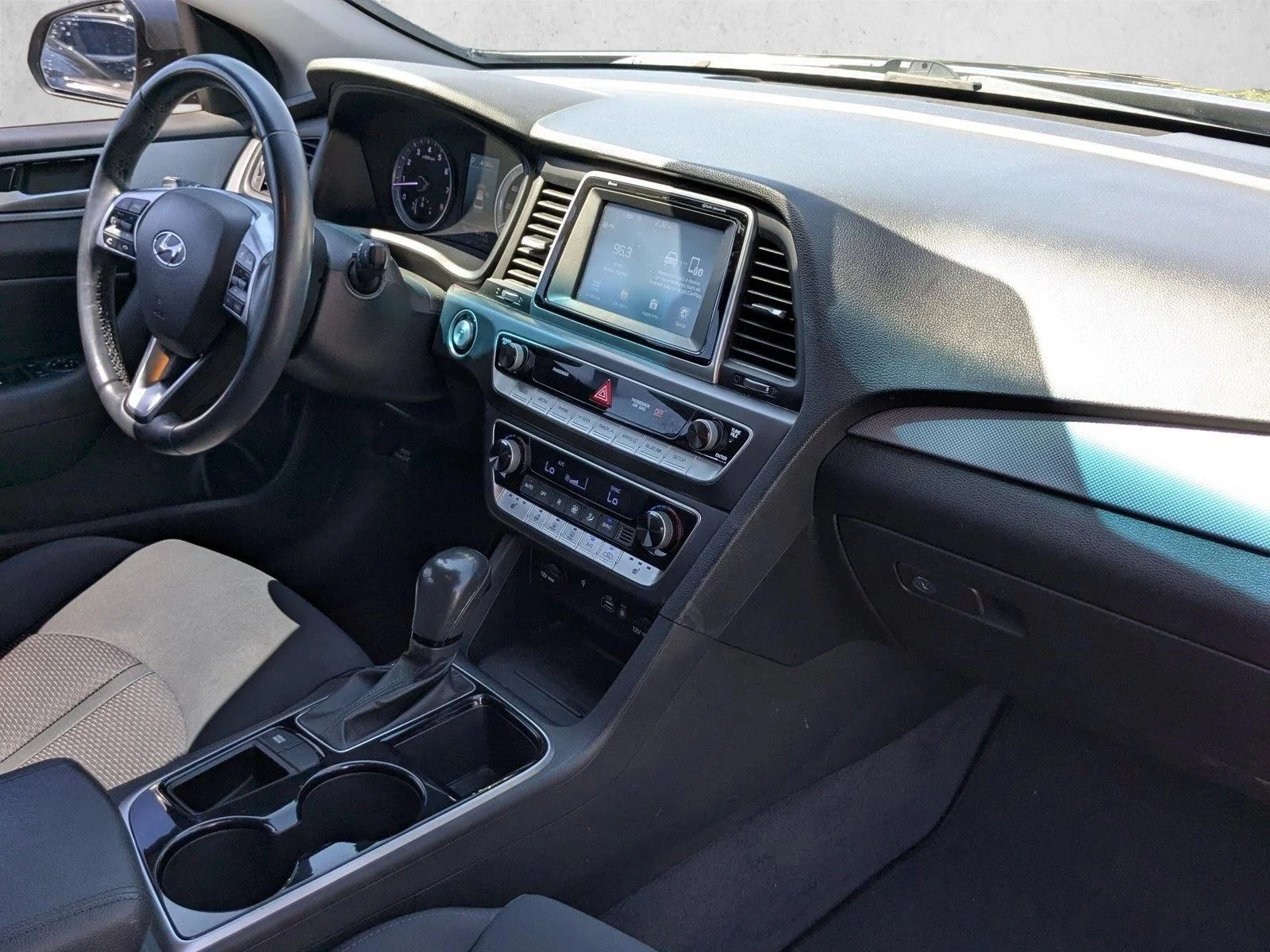 Used 2019 Machine Gray Hyundai SEL image 20
