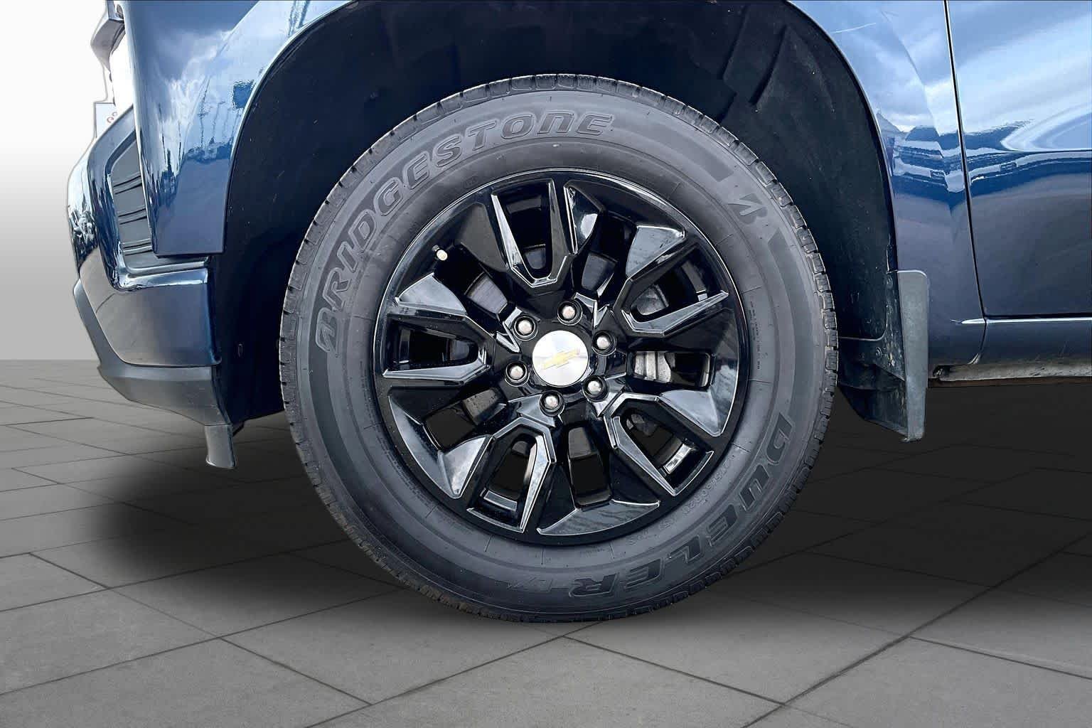 Used 2021 NORTHSKY BLUE METALLIC Chevrolet Custom image 11