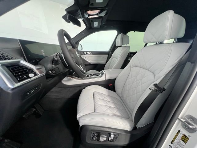 New 2026 White BMW sDrive40i image 11