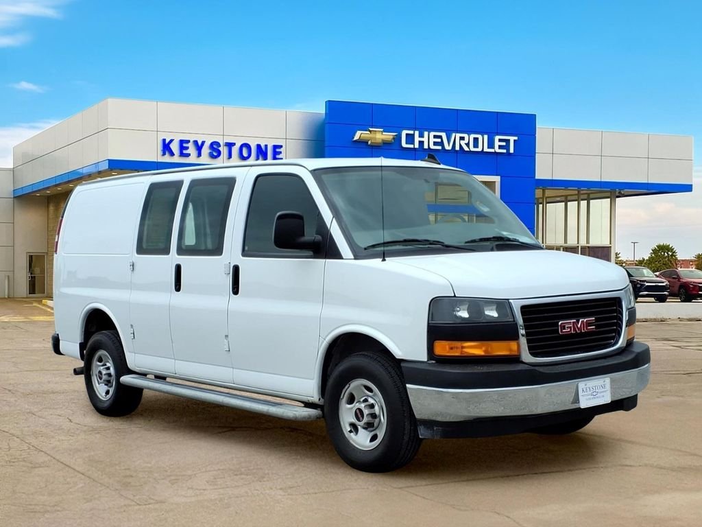 2024 GMC Savana 2500's photo
