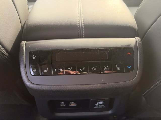 Used 2024 Gray Nissan Platinum image 25
