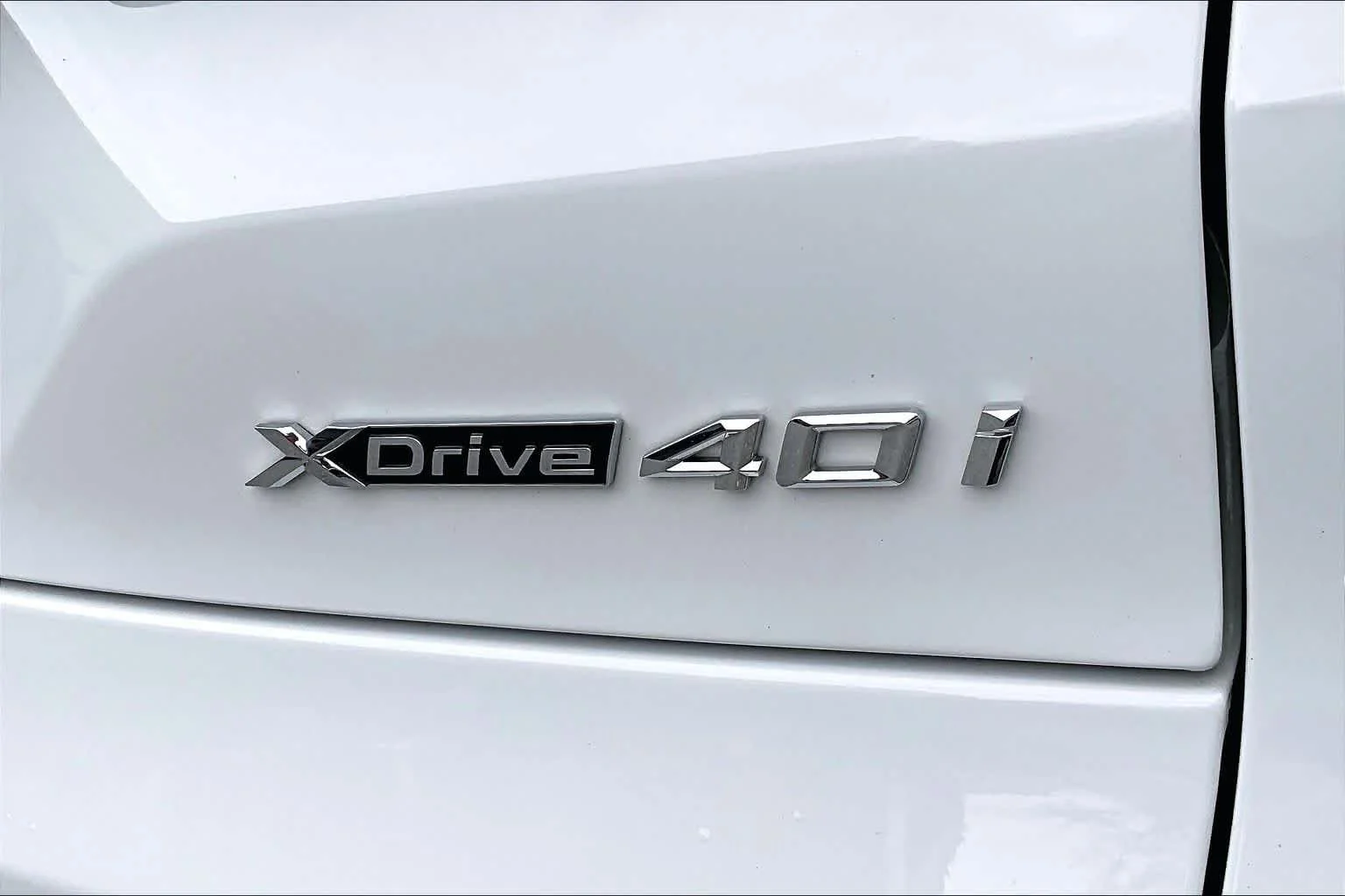 Used 2023 Alpine White BMW xDrive40i image 10