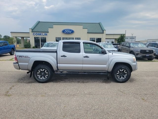 Used 2015 Silver Sky Metallic Toyota Base image 21
