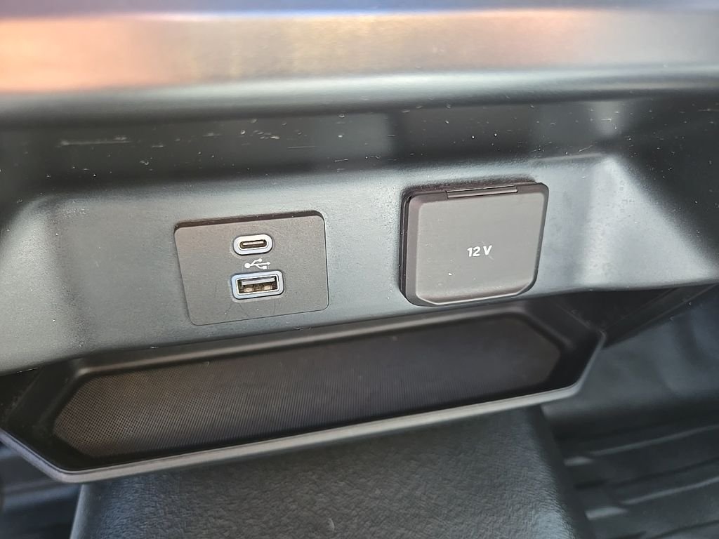 Used 2021 White Ford XL image 57