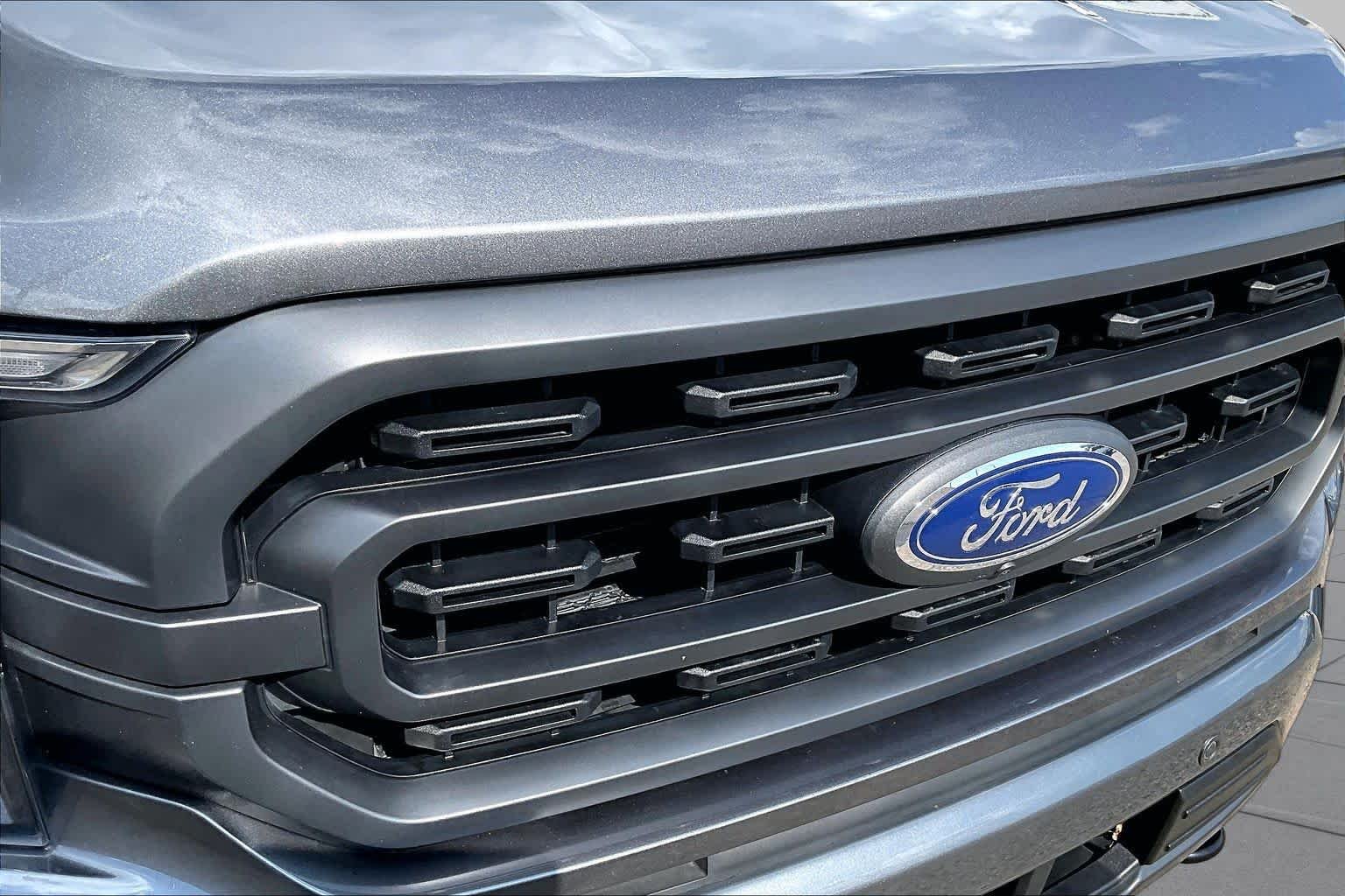 Used 2023 Carbonized Gray Metallic Ford XLT image 30