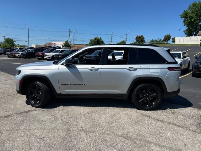 Certified Used 2023 Silver Jeep Altitude X image 11